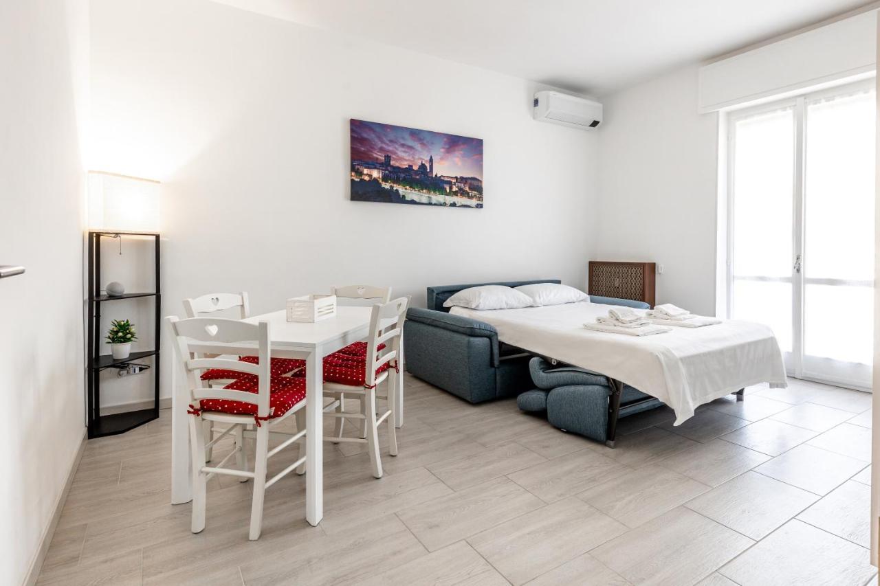 House Near Train StationA/C Apartment Сериате Екстериор снимка